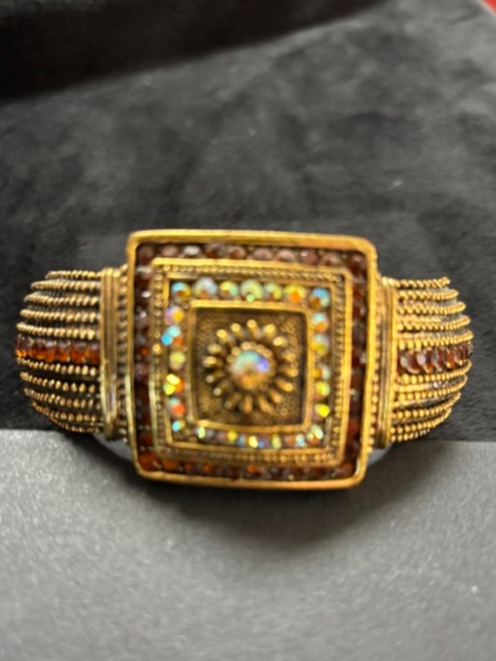 Ornate Beautiful Antique style hinged cuff bracelet
